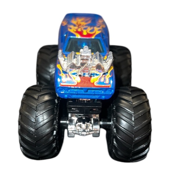 Hot Wheels Rodger Dodger Blue Monster Jam Truck - Picture 3 of 4